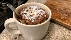 Microwave Mug Cake in 2 Minutes: Two Easy Versions (Yogurt or Hazelnut)