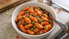 Gnocchetti Sardi with Tomato and Peas—An Easy Sardinian Pasta for Busy Nights